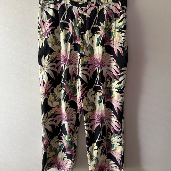 Tommy Bahama Hawaiian Coastal Gardens Beach, Stretch Silk Blend Crop Pants 14 - Picture 3 of 6